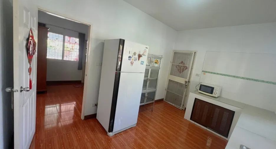For sale and for rent 3 bedrooms house in Saraphi, Chiang Mai