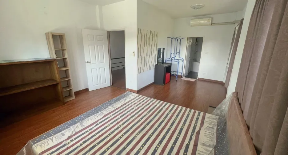 For sale and for rent 3 bedrooms house in Saraphi, Chiang Mai