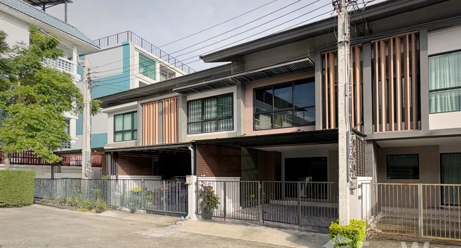 For rent 2 ベッドルーム townhouse in Prawet, Bangkok