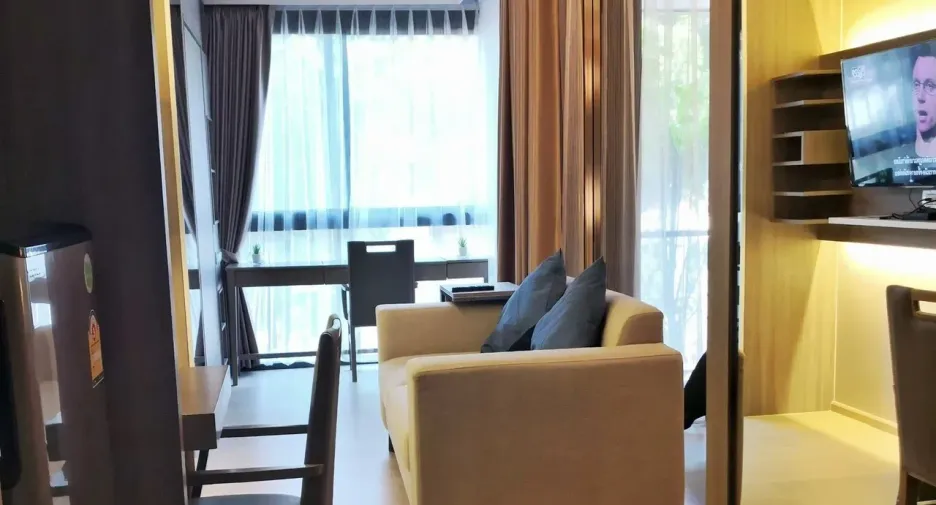 For sale 1 bed condo in Khlong Toei, Bangkok