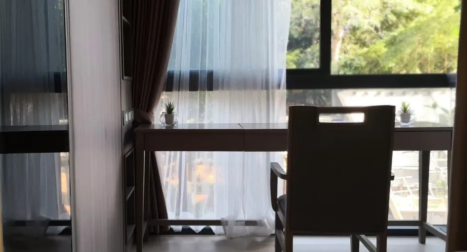 For sale 1 bed condo in Khlong Toei, Bangkok