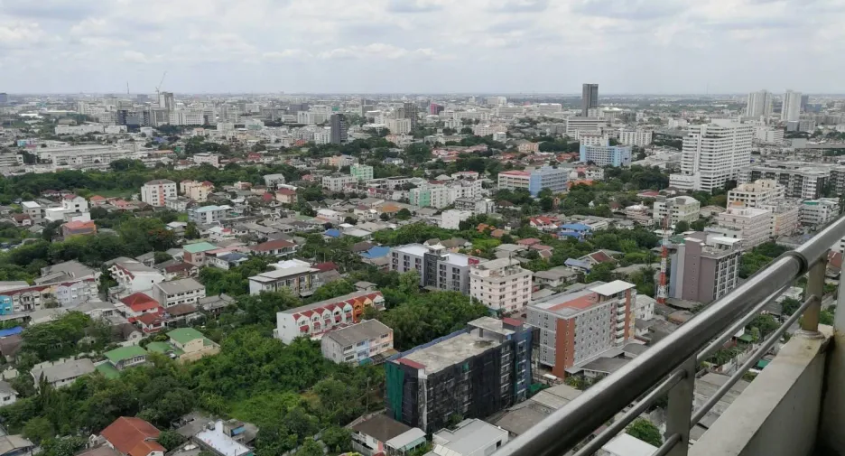 For sale 2 bedrooms condo in Chatuchak, Bangkok