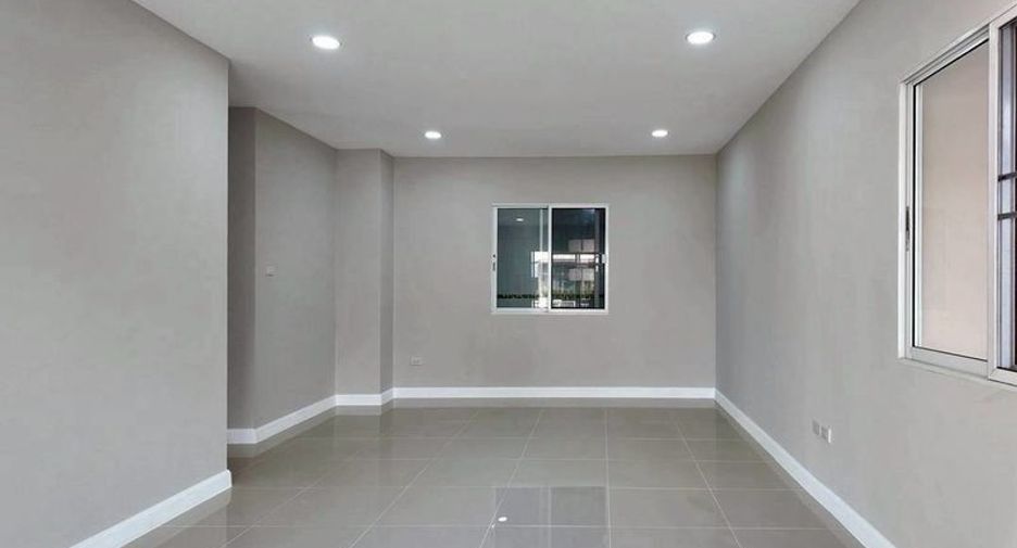 Haus zum Kauf mit 4 Zimmer in San Sai, Chiang Mai