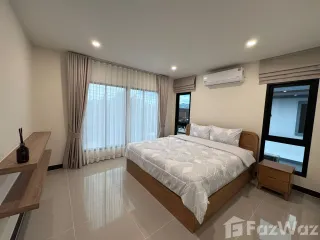 Casa en alquiler de 4 habitaciones en Thalang, Phuket