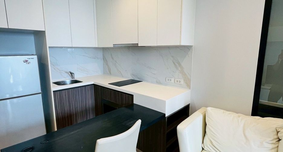 For sale 1 Beds condo in Khlong San, Bangkok
