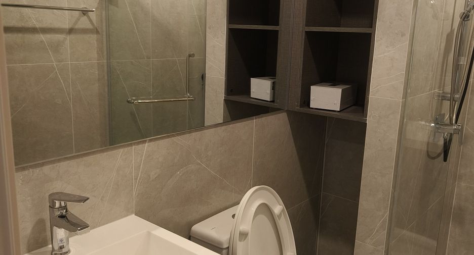 For rent 2 ベッドルーム condo in Huai Khwang, Bangkok