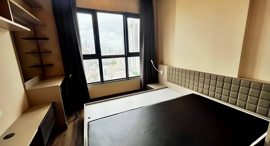 For sale 2 ベッドルーム condo in Khlong San, Bangkok