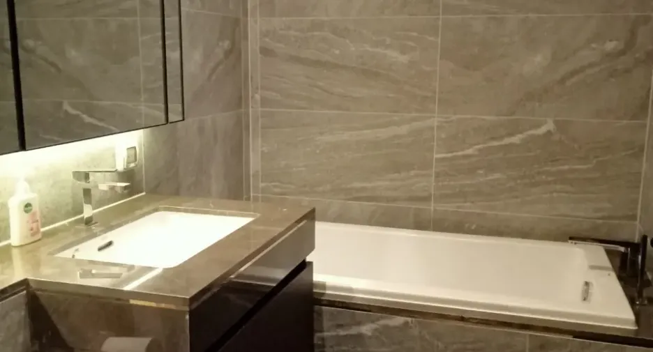 For sale 1 bed condo in Khlong Toei, Bangkok