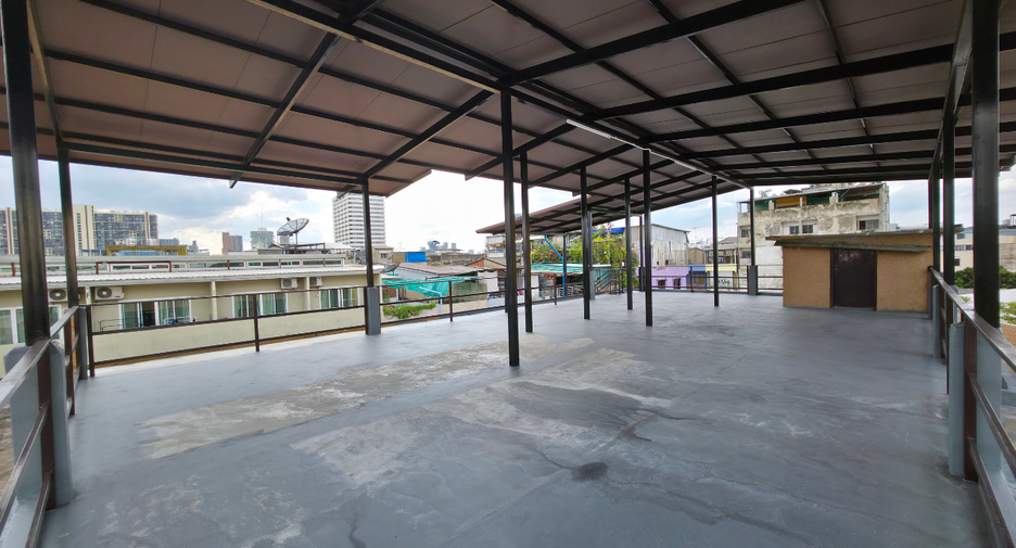À vendre et à louer studio maison à Din Daeng, Bangkok