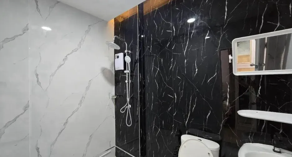 For rent 4 bedrooms townhouse in Bang Lamung, Chonburi