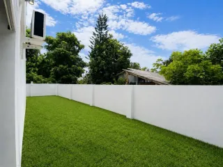 For rent 4 bedrooms townhouse in Bang Lamung, Chonburi