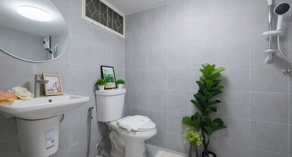 Condo en venta de 2 habitaciones en Lat Phrao, Bangkok