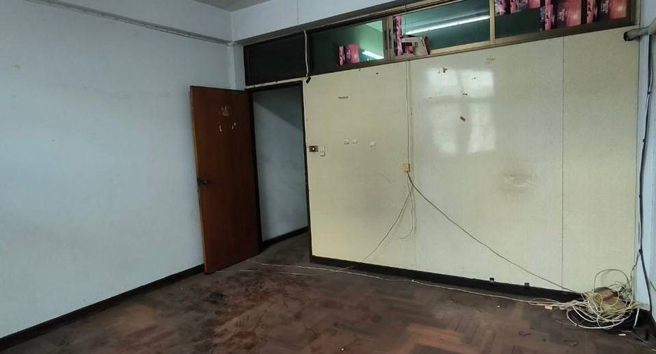 Casa adosada en venta de 5 habitaciones en Bang Sue, Bangkok