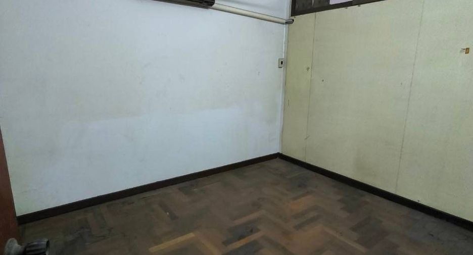 Casa adosada en venta de 5 habitaciones en Bang Sue, Bangkok