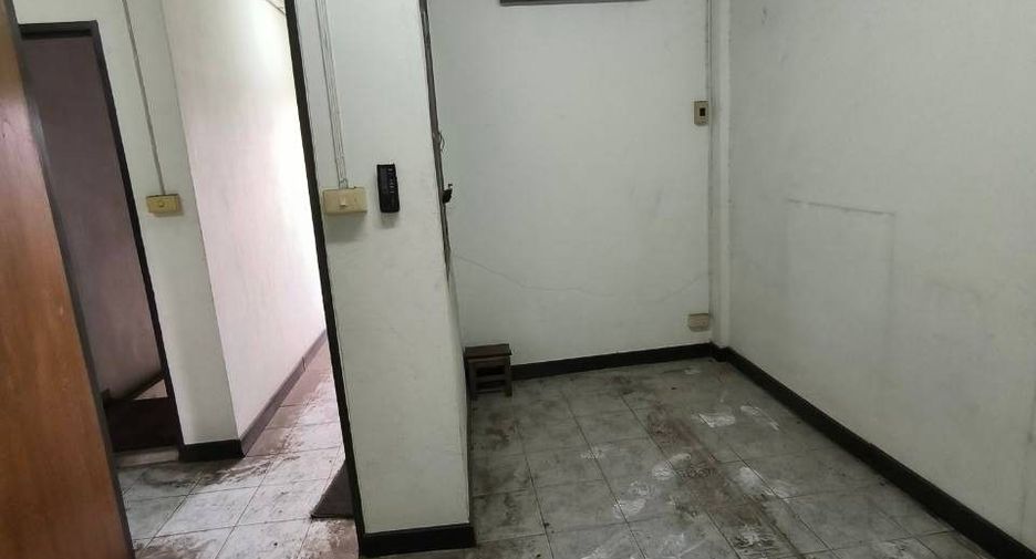Casa adosada en venta de 5 habitaciones en Bang Sue, Bangkok