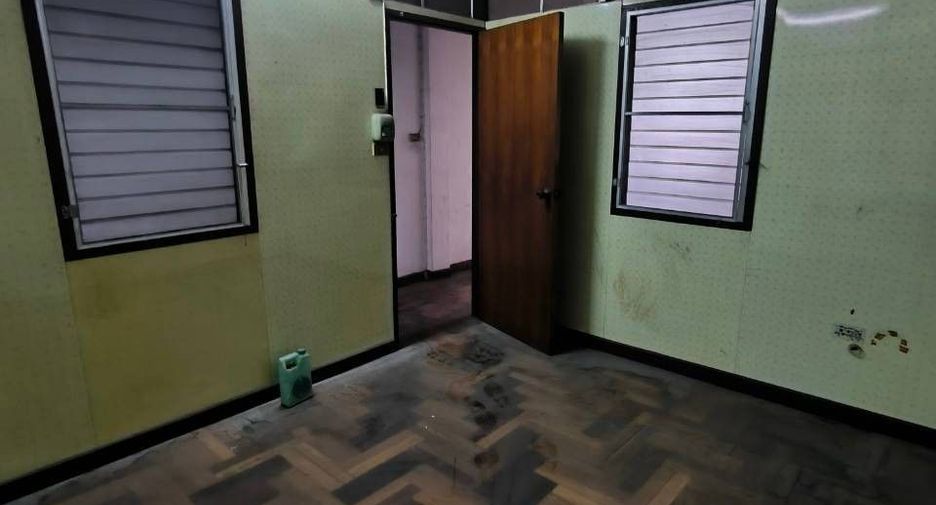 Casa adosada en venta de 5 habitaciones en Bang Sue, Bangkok