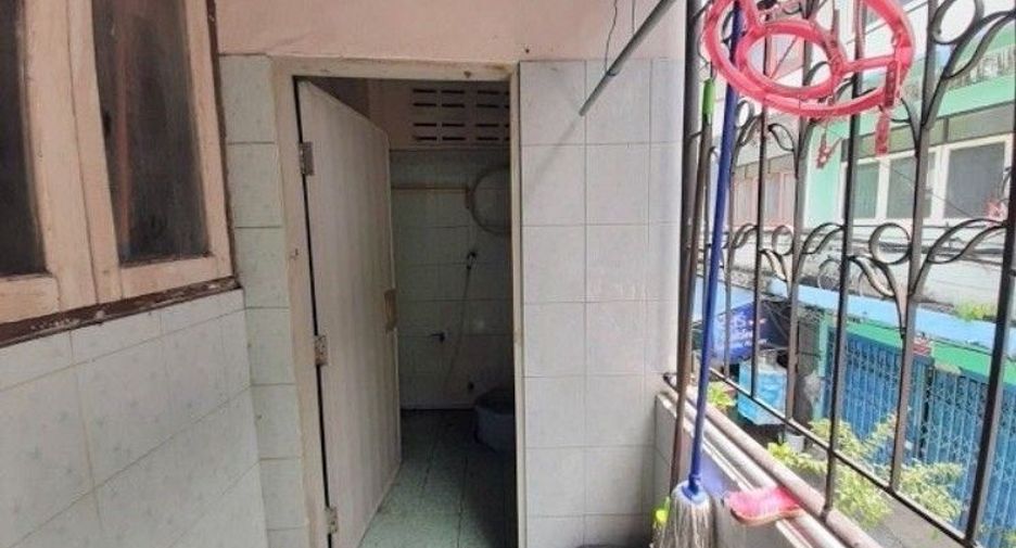 Casa adosada en venta de 5 habitaciones en Bang Sue, Bangkok