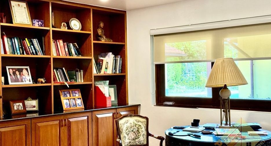 Casa en venta de 4 habitaciones en Bang Saray, Pattaya