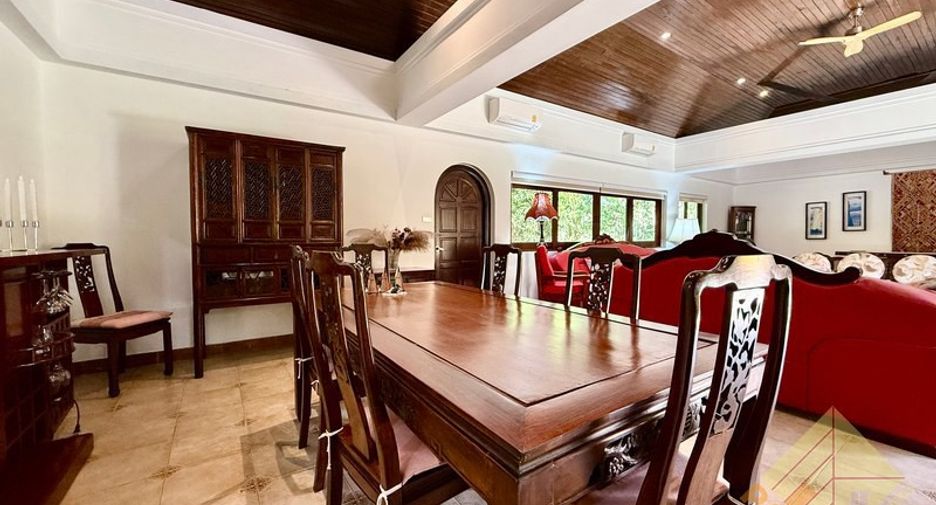 Casa en venta de 4 habitaciones en Bang Saray, Pattaya