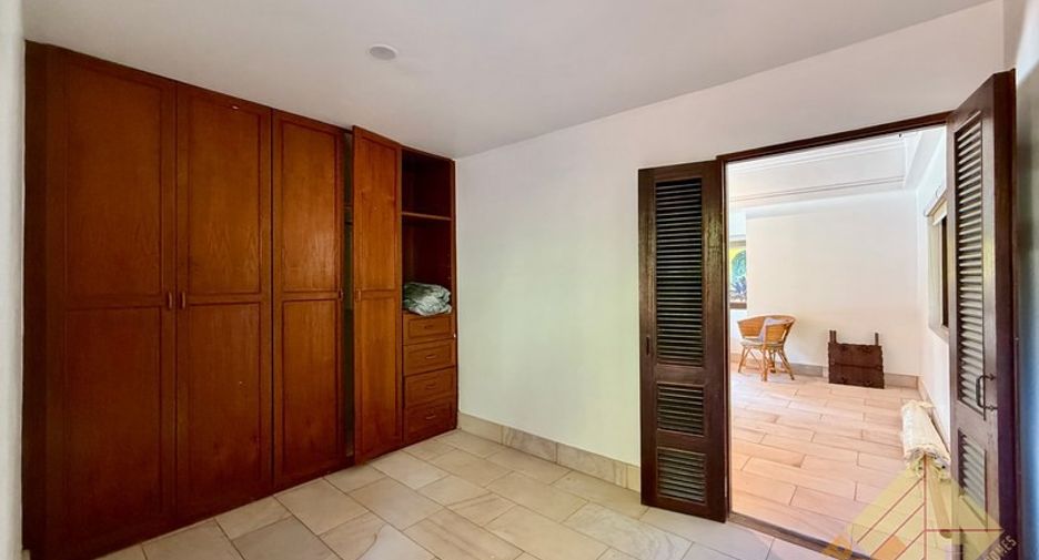Casa en venta de 4 habitaciones en Bang Saray, Pattaya