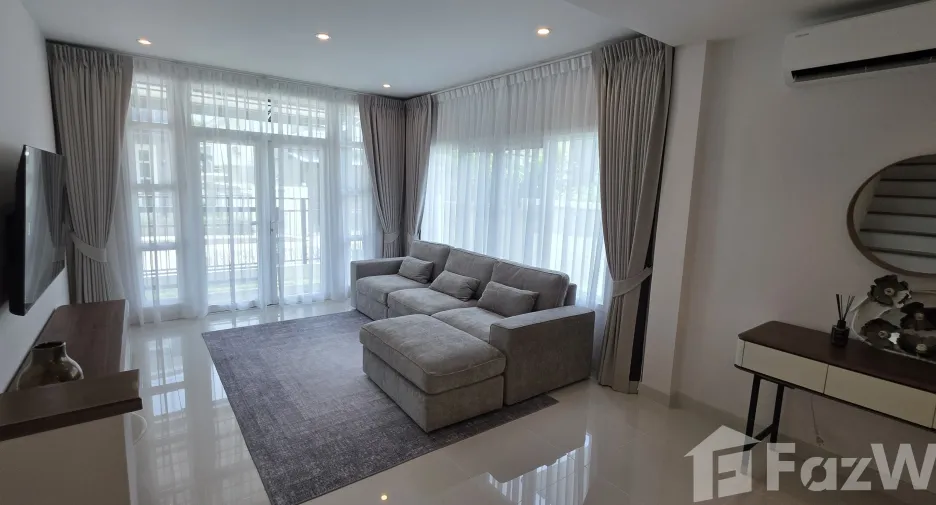 Casa en venta de 4 habitaciones en Thalang, Phuket