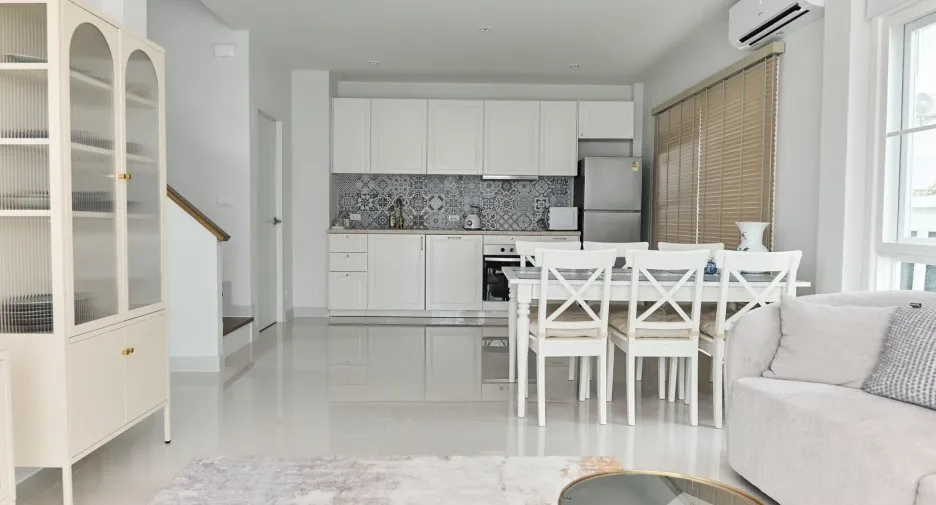 Casa en alquiler y en venta de 4 habitaciones en Thalang, Phuket