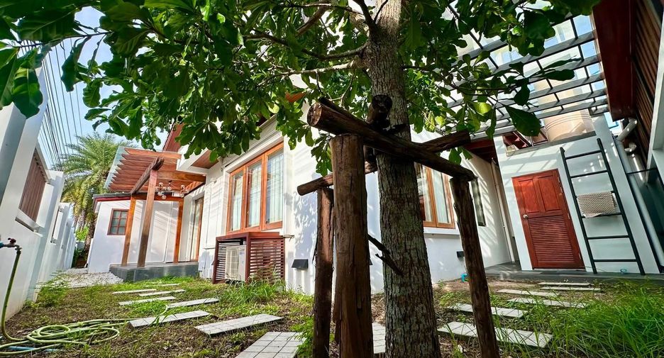 À vendre et à louer 4 chambres villa à Mueang Phuket, Phuket