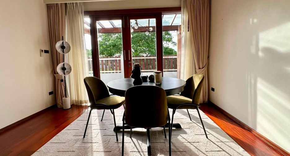 À vendre et à louer 4 chambres villa à Mueang Phuket, Phuket