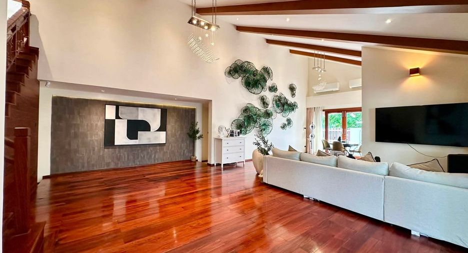 À vendre et à louer 4 chambres villa à Mueang Phuket, Phuket