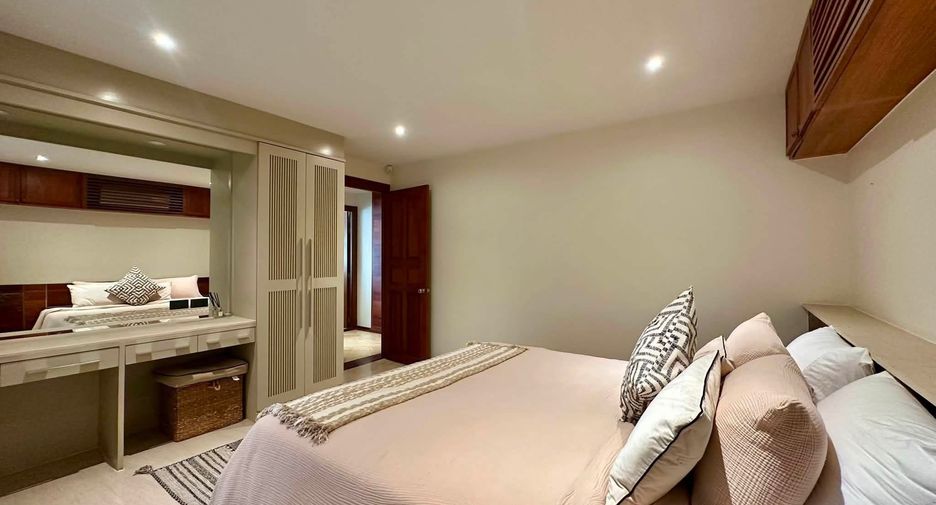 À vendre et à louer 4 chambres villa à Mueang Phuket, Phuket
