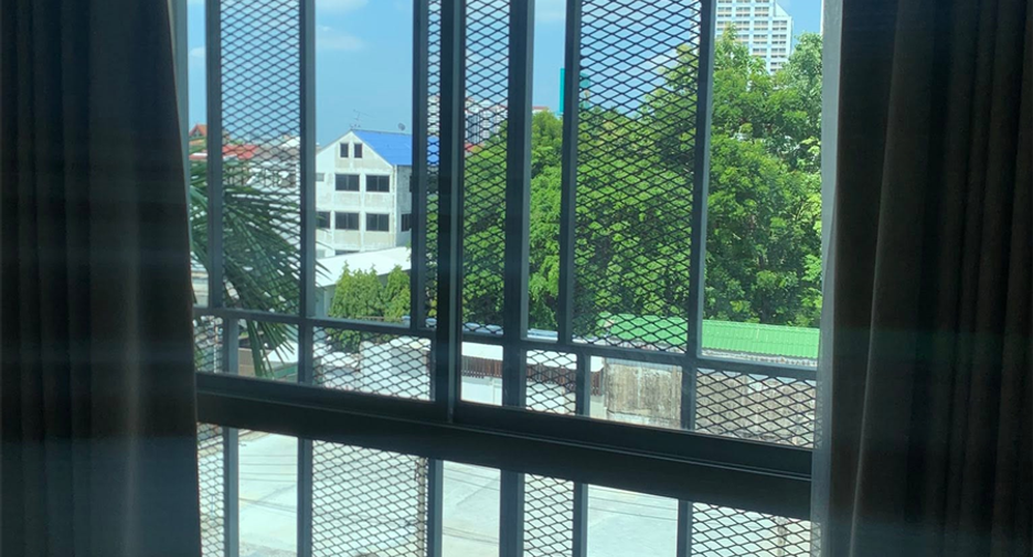 À vendre 2 chambres condo à Yan Nawa, Bangkok