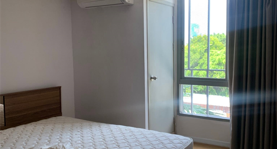À vendre 2 chambres condo à Yan Nawa, Bangkok
