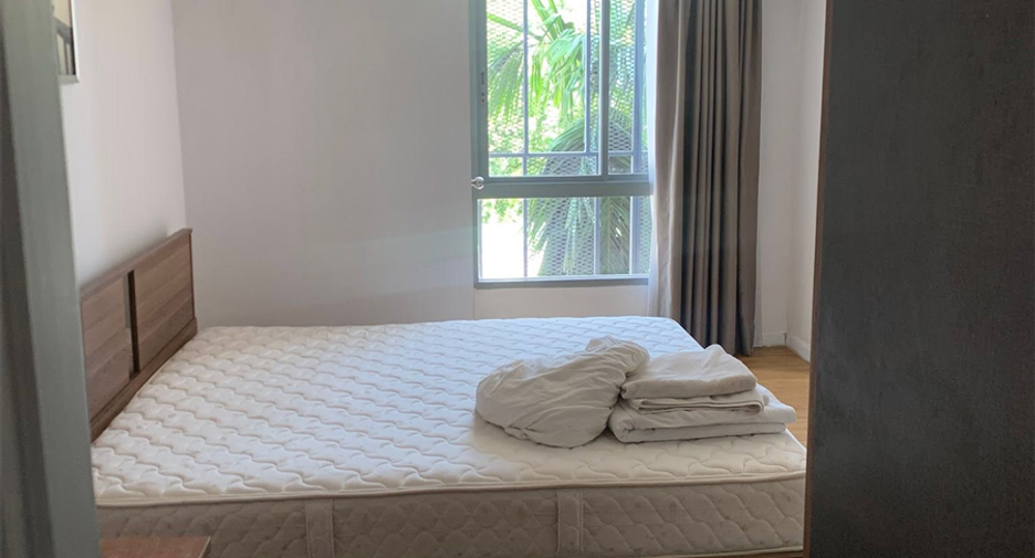 À vendre 2 chambres condo à Yan Nawa, Bangkok