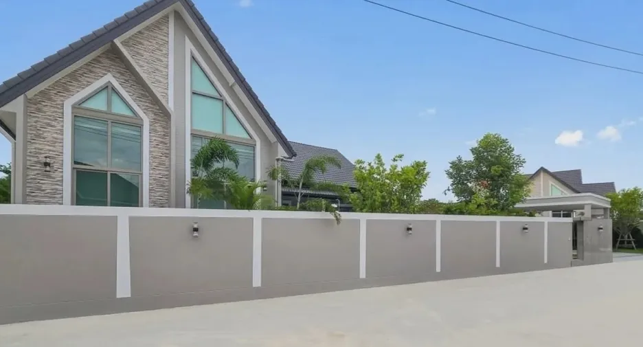 Haus zum Kauf mit 3 Zimmer in Bang Lamung, Chonburi