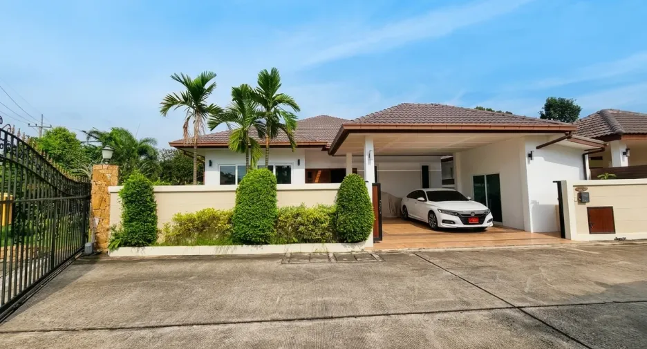 Haus zur Miete mit 3 Zimmer in Huay Yai, Pattaya