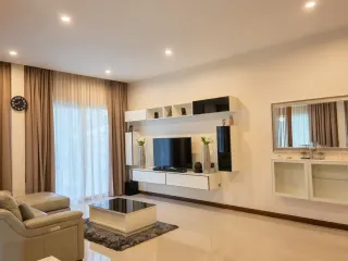 Haus zur Miete mit 3 Zimmer in Bang Lamung, Chonburi