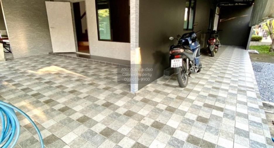 Casa adosada en alquiler de 3 habitaciones en Pak Kret, Nonthaburi