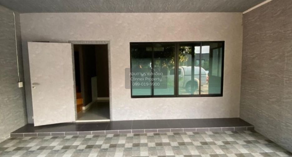 Casa adosada en alquiler de 3 habitaciones en Pak Kret, Nonthaburi