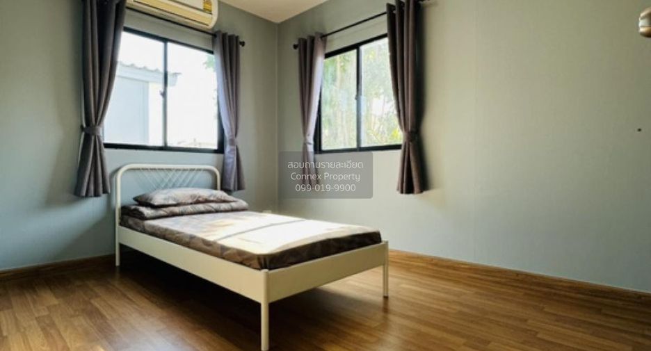 Casa adosada en alquiler de 3 habitaciones en Pak Kret, Nonthaburi