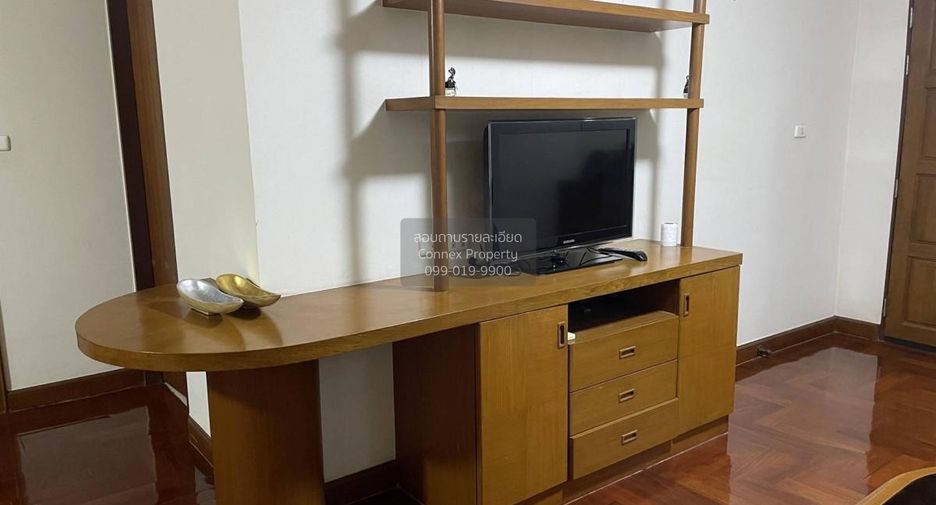 Condo en alquiler de 2 habitaciones en Khlong Toei, Bangkok