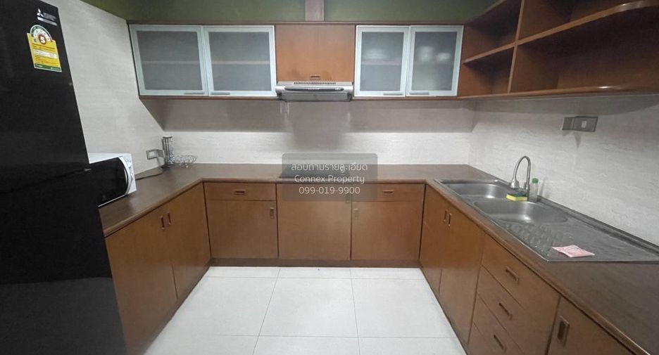 Condo en alquiler de 2 habitaciones en Khlong Toei, Bangkok