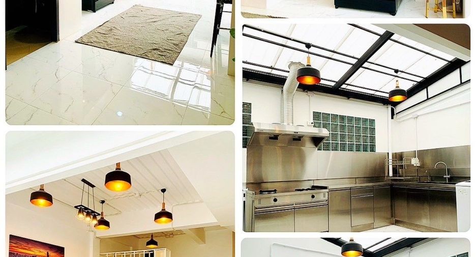 For rent 3 bedrooms townhouse in Bang Na, Bangkok