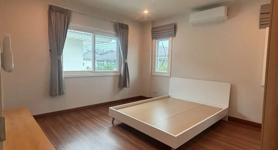 For sale 4 bedrooms house in Thalang, Phuket