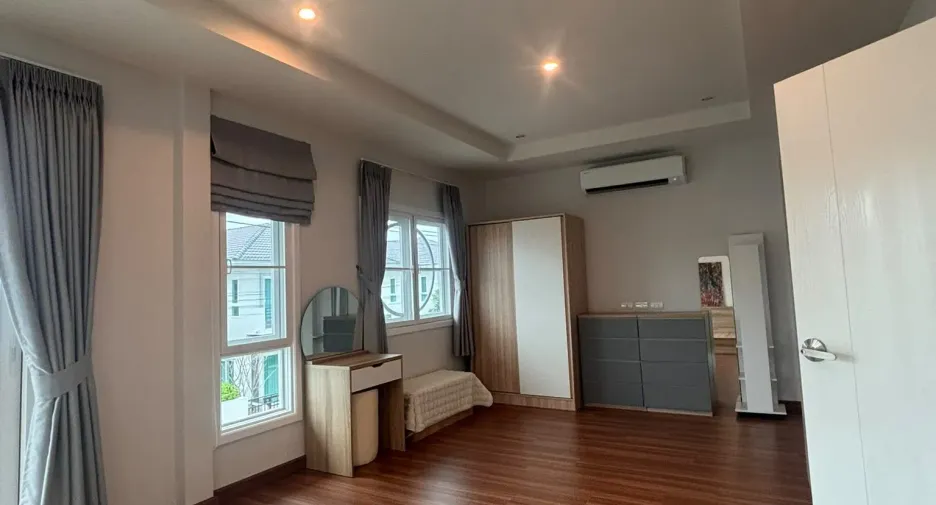 For sale 4 bedrooms house in Thalang, Phuket