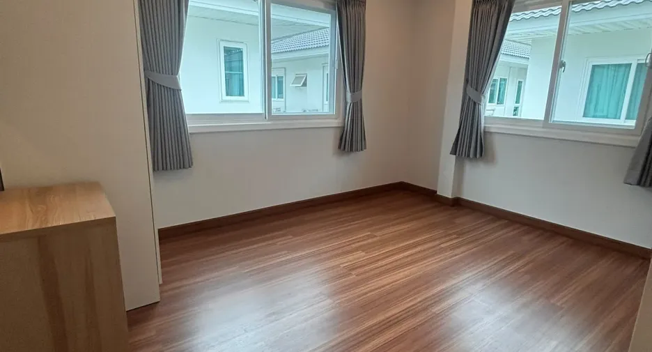 For sale 4 bedrooms house in Thalang, Phuket