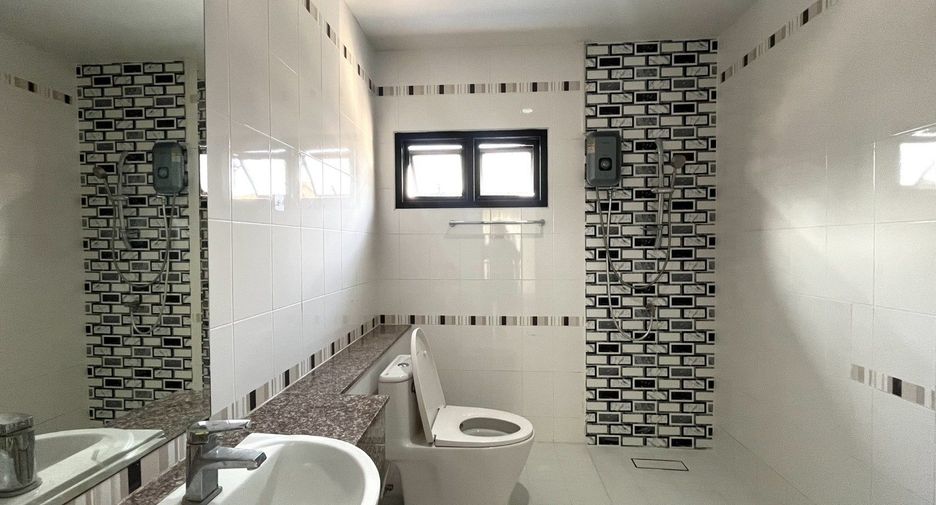 For rent 3 bedrooms villa in Kathu, Phuket