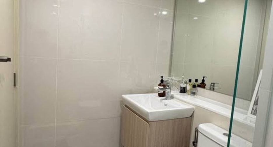 Condo en alquiler de 1 habitaciones en Khlong Toei, Bangkok