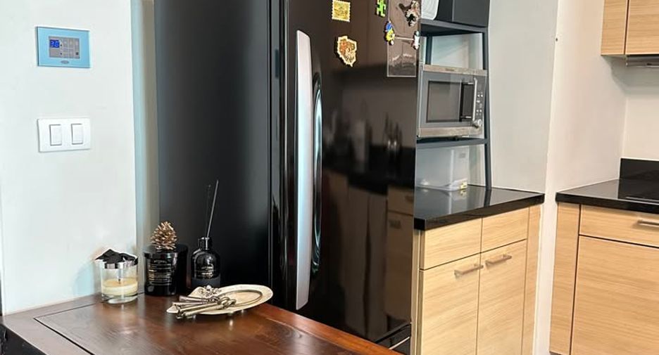 For rent studio condo in Pathum Wan, Bangkok