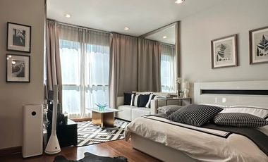 For rent studio condo in Pathum Wan, Bangkok