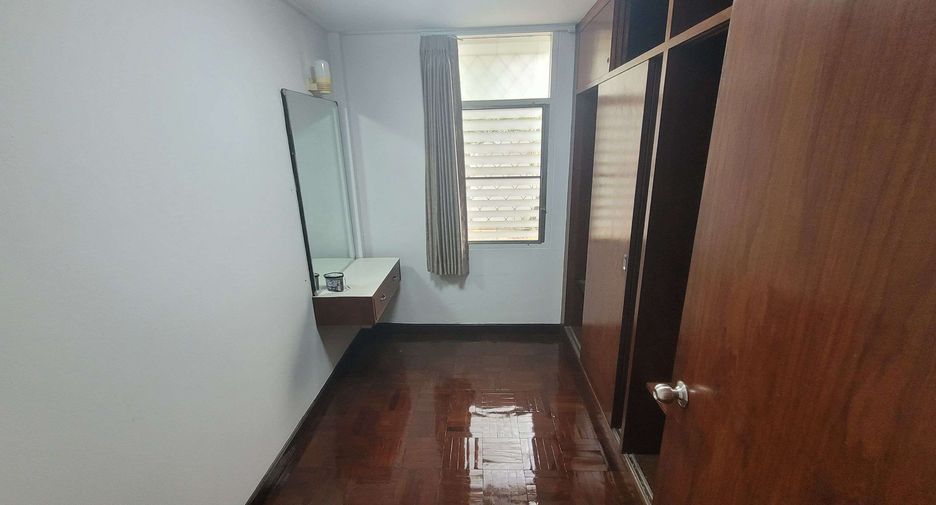 出租 2 卧室 独立屋 在 Khlong Toei, 曼谷